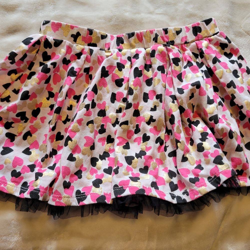 EUC Epic Threads Girls A-line Skirt, White With Pink, Black And Gold Hearts SZ 6
